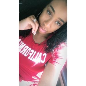 Meet your Posher, Amelia